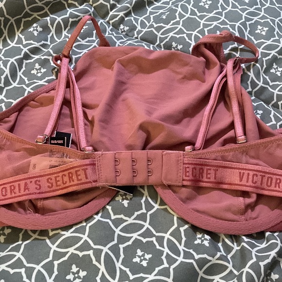 NWT Victoria secret bra - Picture 9 of 11